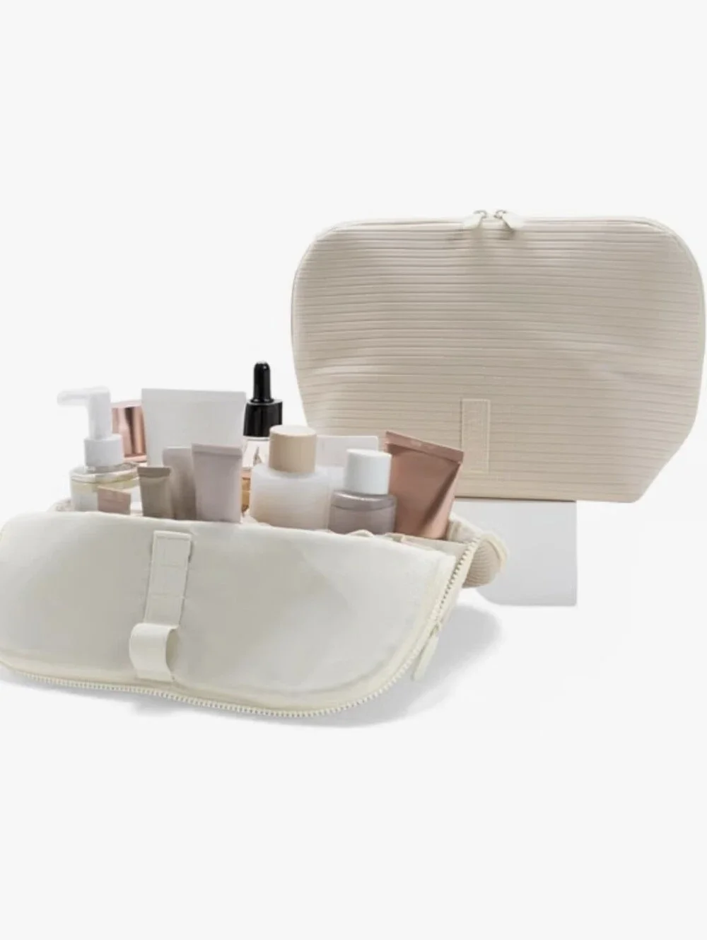 THE VERTI-Vertical Waterproof Makeup & Toiletry Bag  23 Pocket Organizer